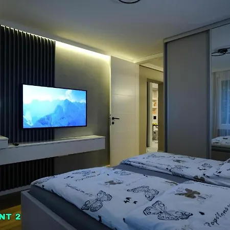 Διαμέρισμα 14 *