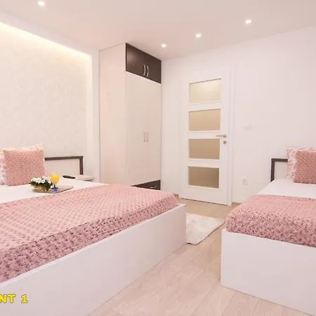 Διαμέρισμα 14 *