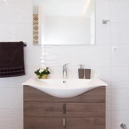 14 Διαμέρισμα *